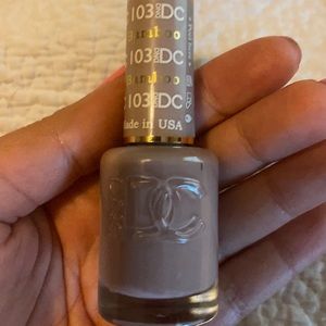 DND nail polish Bamboo Brown